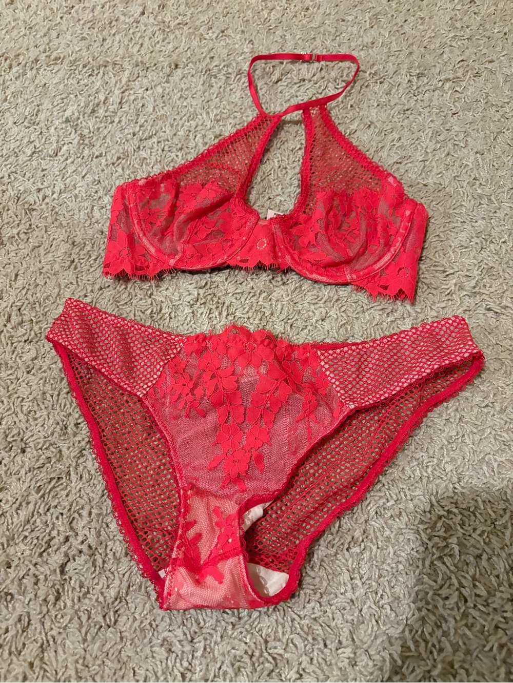 Victoria’s Secret dream angels very sexy fishnet bra & panty set